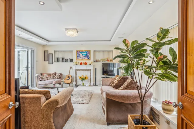 Wexham Street, Slough, SL3