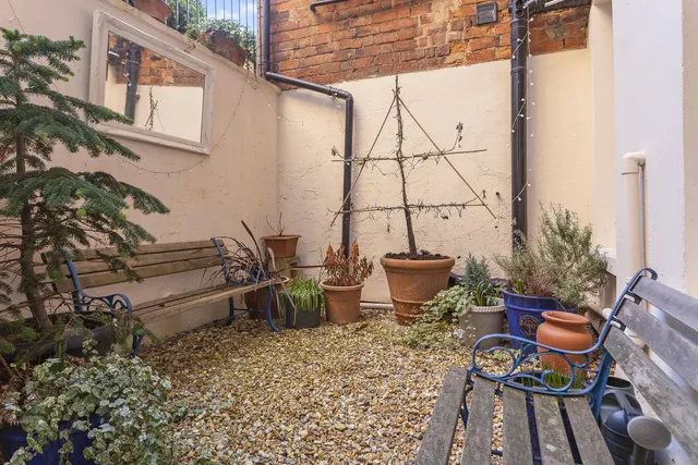 104 Bath Road, Cheltenham, GL53