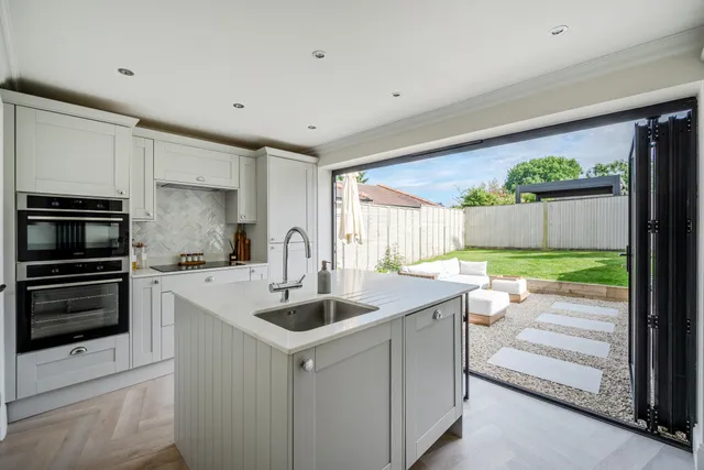Rook Lane, Caterham, CR3