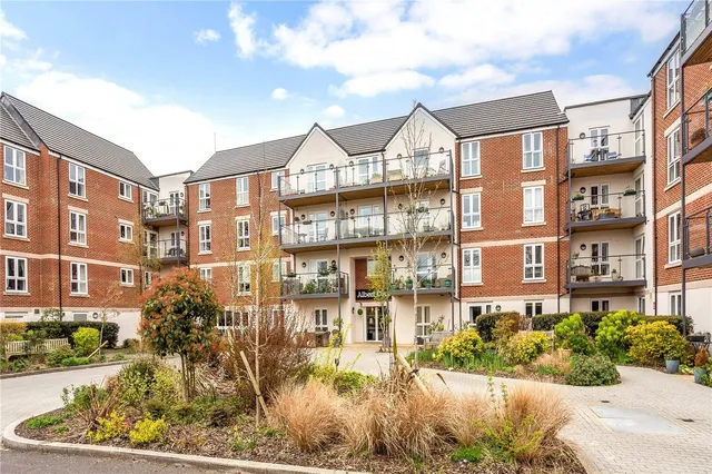 Reading Road, HENLEY-ON-THAMES, RG9