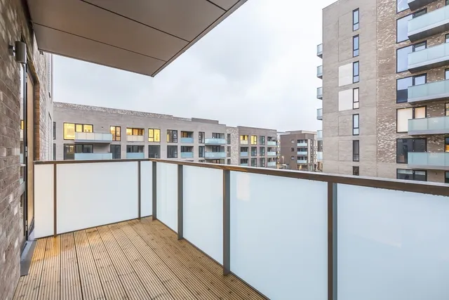 Valencia Close, لندن, E14