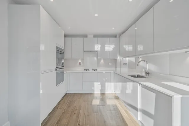Royal Quay, Uxbridge, UB9