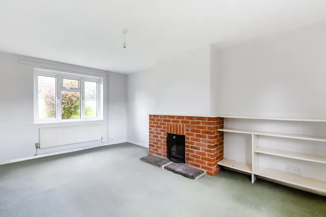Hay Place Lane, Binsted, GU34