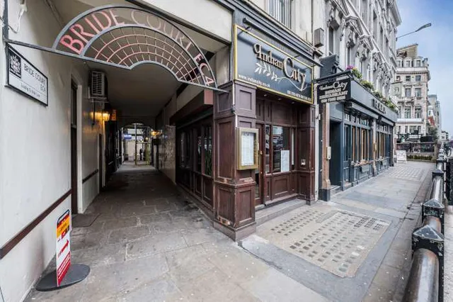 Bride Court, London, EC4Y