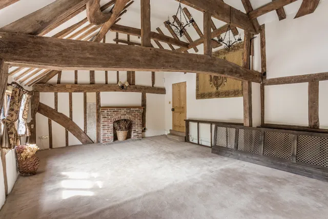 Horsham Road, Capel, RH5