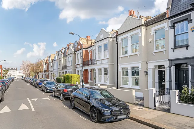Gowan Avenue, London, SW6