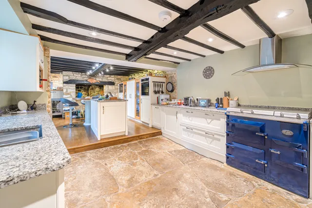 Kettle End, Lois Weedon, NN12
