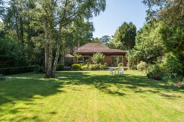 Burfield Road, Windsor, SL4