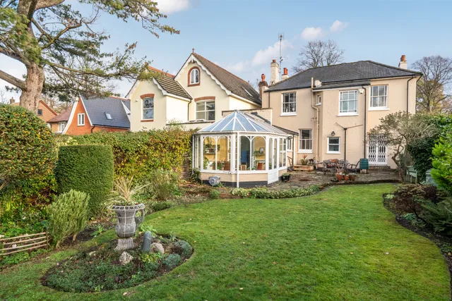 Weston Green, Thames Ditton, KT7