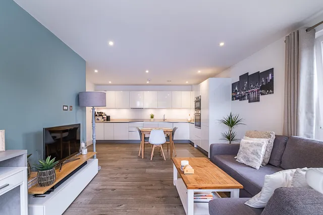 Worple Road, London, SW20