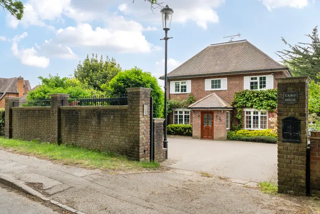 Rowley Lane, Wexham, SL3