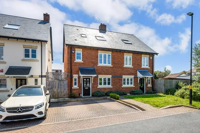 Elmore Drive, Harrow, HA3