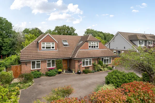 Cannon Way, Leatherhead, KT22