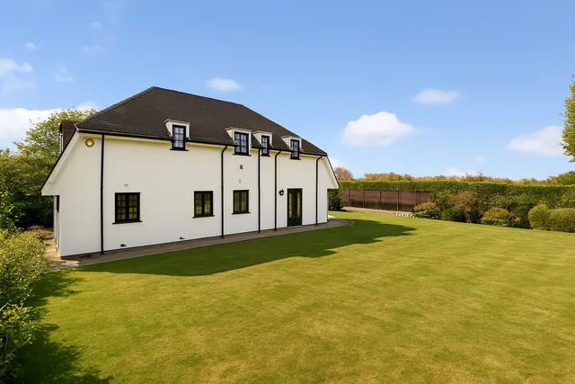 Churchfields Avenue, Weybridge, KT13