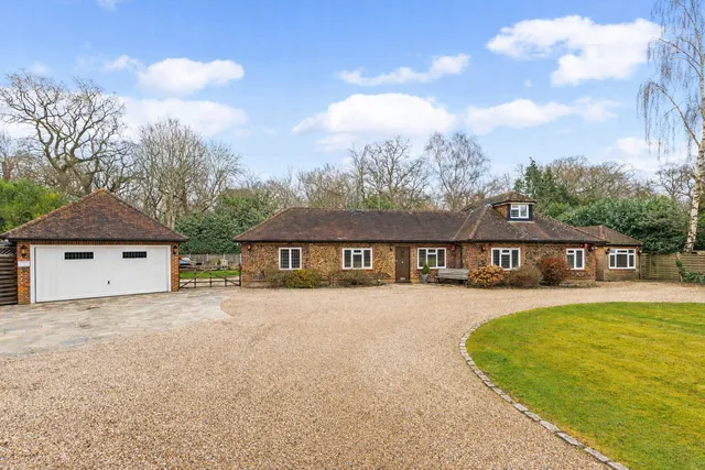 Grange Gardens, Farnham Common, SL2