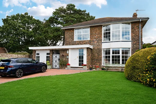 St. Nicolas Lane, Shoreham-By-Sea, BN43