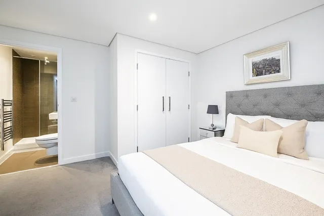 Merchant Square East, LONDON, W2
