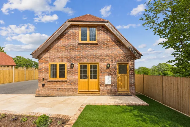 East Street, Horsham, RH12