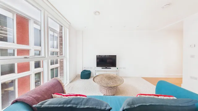 10 Brixton Hill, London, SW2