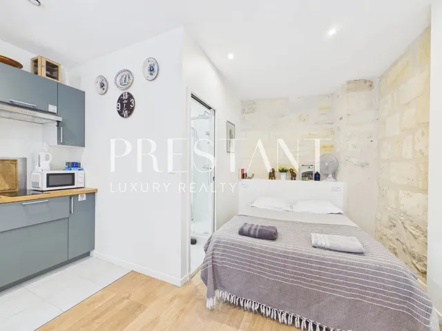 EXCLUSIVE - Exceptional investment with a 9% gross return at the foot of the Grosse Cloche.