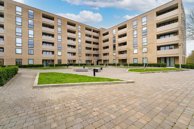 Flat 18, 300 Croxley View, Watford WD18 6AH