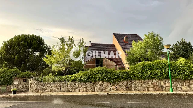 Villa in DOMINIO DE FONTENEBRO, Madrid
