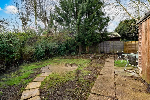 11a Eldon Avenue, Borehamwood WD6 1NL