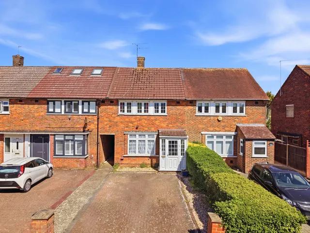 268 Theobald Street, London WD6 4PF