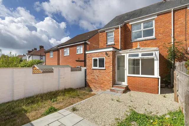 25 Southdown Road, Weymouth DT4 9LJ