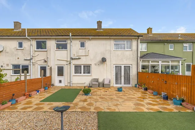 7 Blindmere Road, Portland DT5 2JB