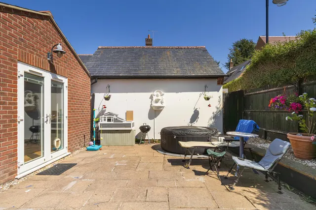 6 Elm Lane, Dorchester DT2 9FB