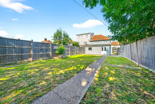 57 Westminster Avenue, Thornton Heath CR7 8BS