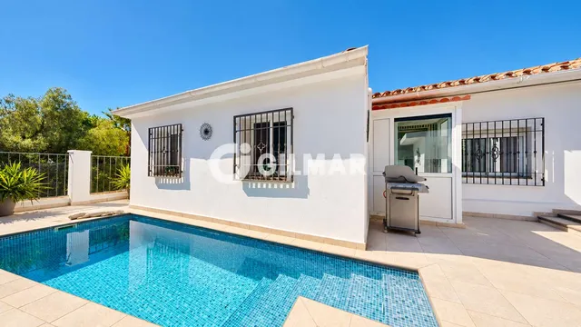 Villa in BENALMÁDENA, Málaga