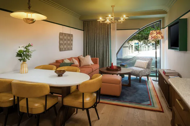 The July London Victoria - Two Bedroom Apartment
