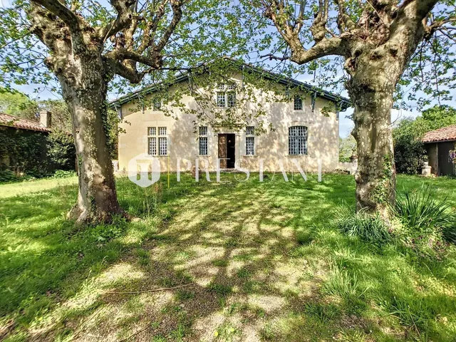 Nice old character property