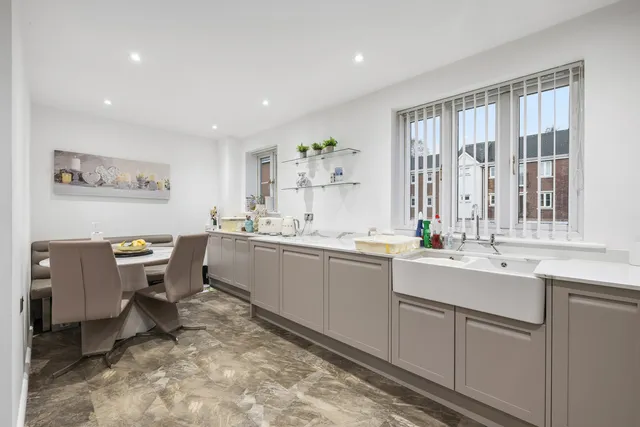 11 Blackberry Way, Cardiff CF23 8FE