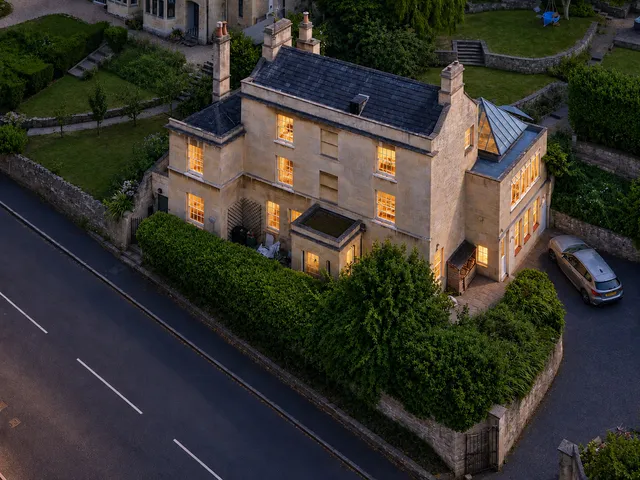 36 Bathford Hill, Bath BA1 7SL