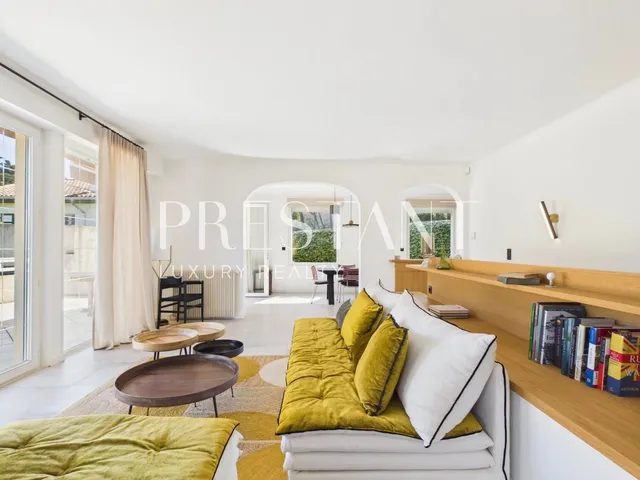 Anglet Chiberta – Spacious Renovated House on a Large Landscaped and Tree-Lined Plot with Pool