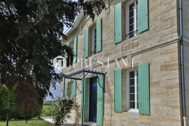 NEAC - SAINT-ÉMILION - LIBOURNE - Large House with Pool in Good Condition - Ideal as a Primary Residence or Bed and Breakfast