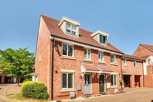 49 Firecracker Drive, Southampton SO31 6BW