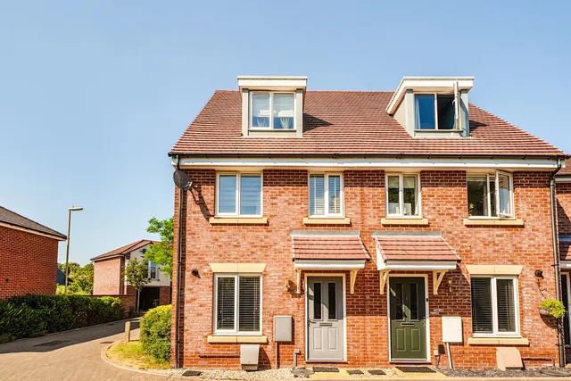 49 Firecracker Drive, Southampton SO31 6BW