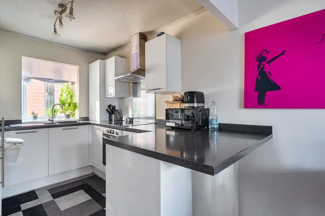 20 Buttermere Close, Morden SM4 4SG