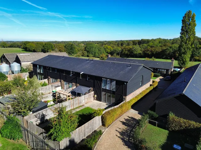 1 Bantam Mead, Sevenoaks TN15 7DU