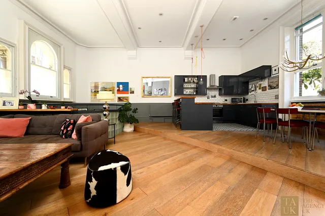 Flat 1, Old Court House 15-17 Princes Street, Brighton BN2 1WE