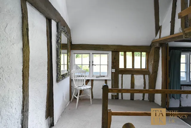 1 Watermans Cottages Lordine Lane, Ewhurst Green TN32 5TL