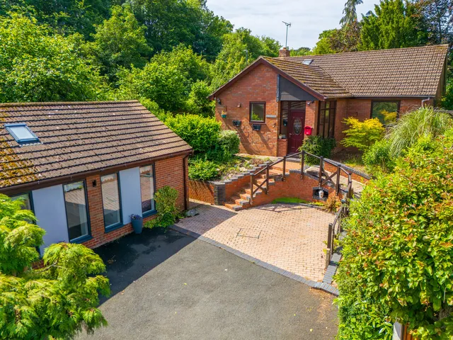 4 Dunley Gardens, Stourport-on-Severn DY13 0LL