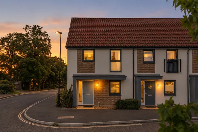 10 The Berries, Bristol BS16 2JZ