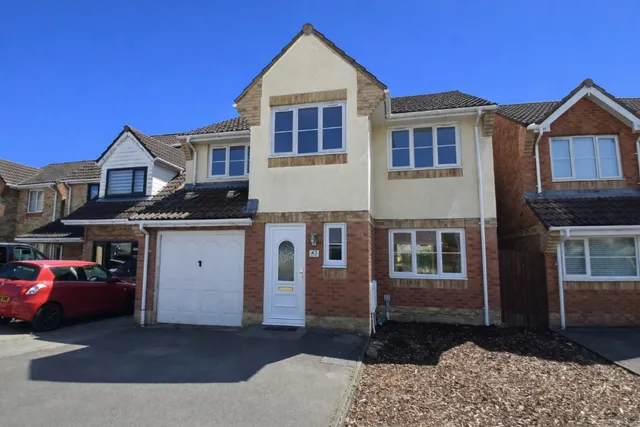 43 Ty'n Y Parc, Abertridwr CF83 4ED