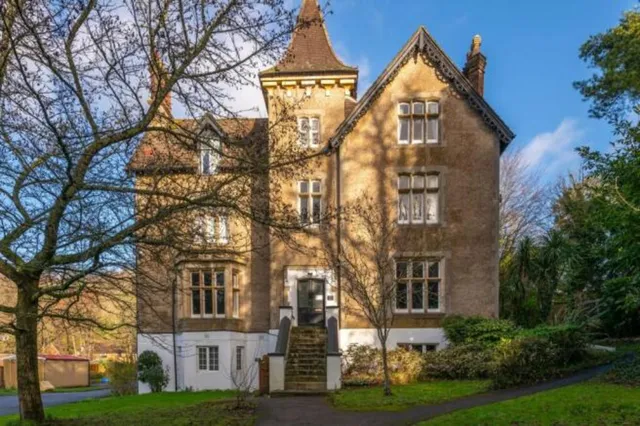 Flat 1, 21 Raglan Road, Reigate RH2 0DR