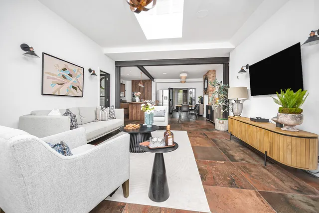 102 Barrowgate Road, London W4 4QP